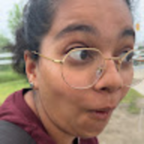 Meet your Posher, Lora - Picture 1 of 1